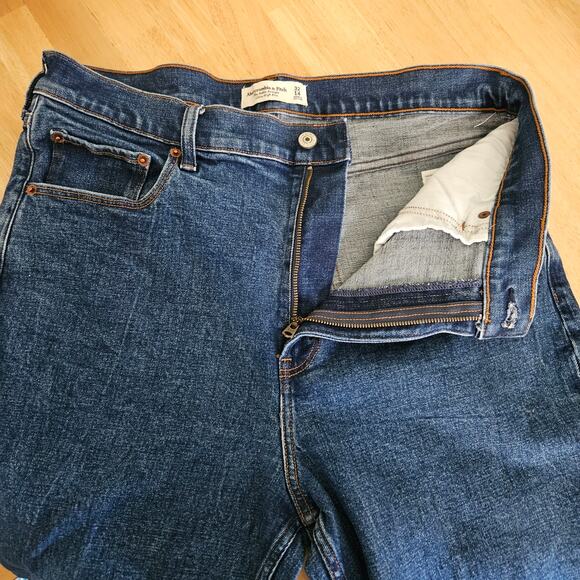 Abercrombie & Fitch Ultra High Rise Ankle Straight Jean sz 32/14 - Picture 8 of 9